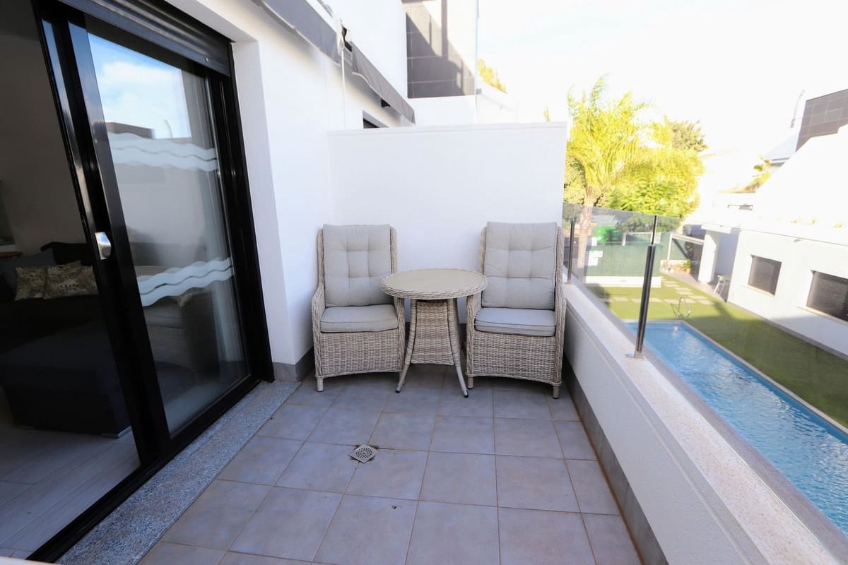 2 bedroom Apartment for sale in San Pedro del Pinatar with pool garage - € 259,995 (Ref: 9427056)
