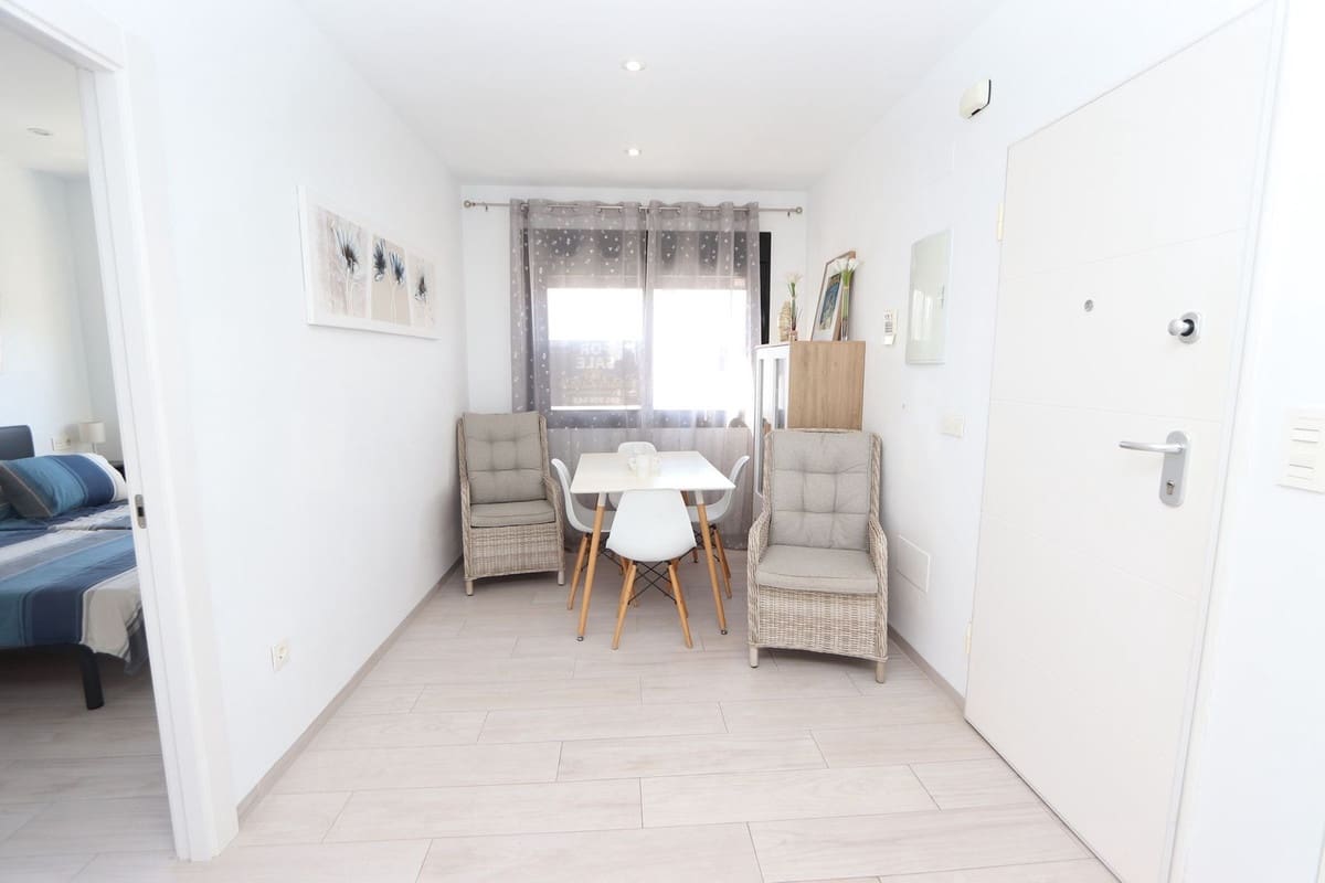 Apartamento de 2 habitaciones en San Pedro del Pinatar en venta con piscina garaje - 249.995 € (Ref: 9427056)