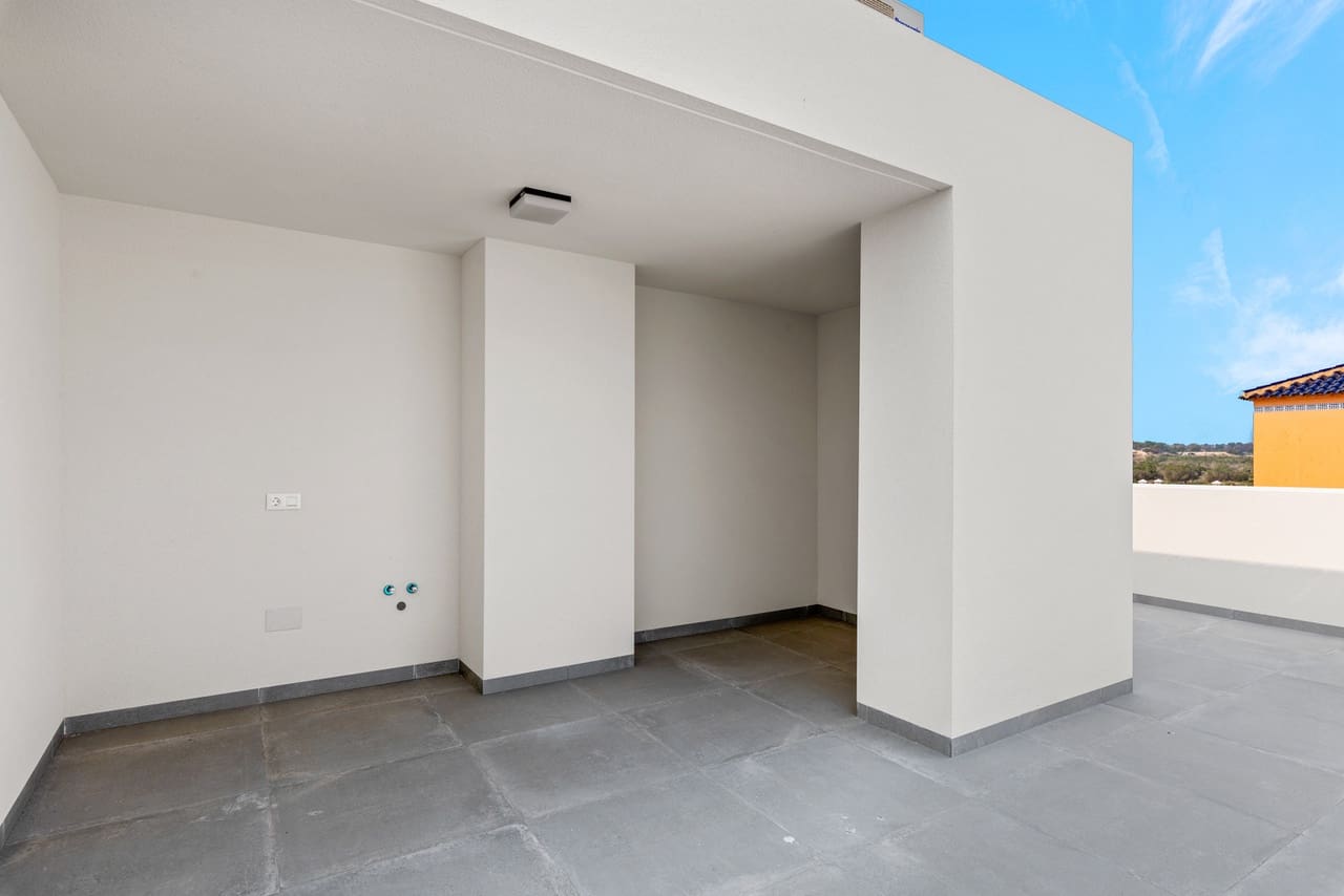 2 soveværelse Penthouse til salg i Villamartin med garage - € 339.900 (Ref: 9427061)