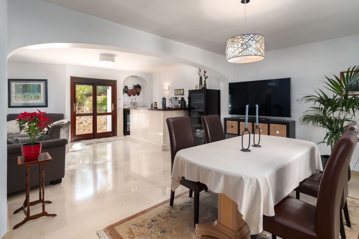 5 sovrum Villa till salu i Mijas med pool garage - 1 499 000 € (Ref: 9427068)