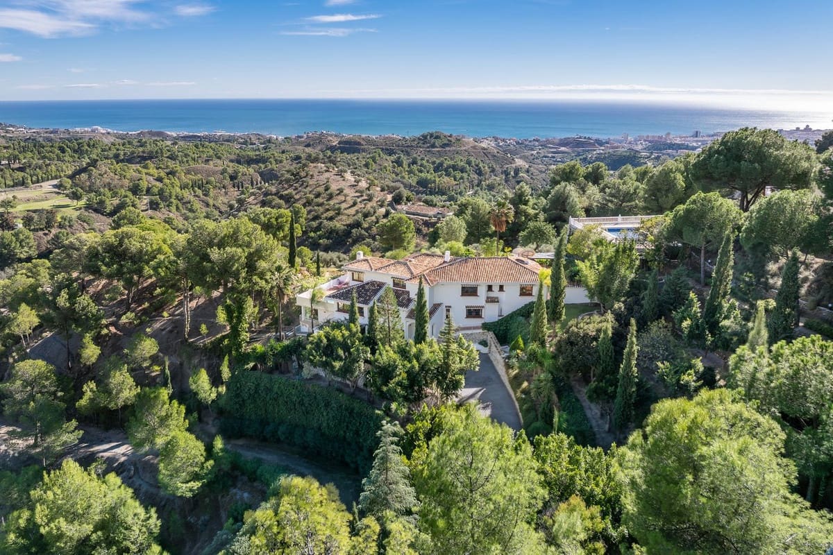 5 sovrum Villa till salu i Mijas med pool garage - 1 499 000 € (Ref: 9427068)