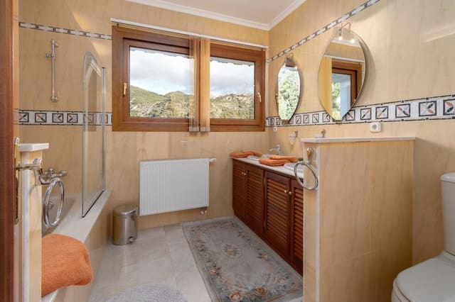 5 makuuhuone Huvila myytävänä paikassa Mijas pueblo, Mijas mukana uima-altaan 
autotalli - 1 499 000 € (Ref: 9427068)