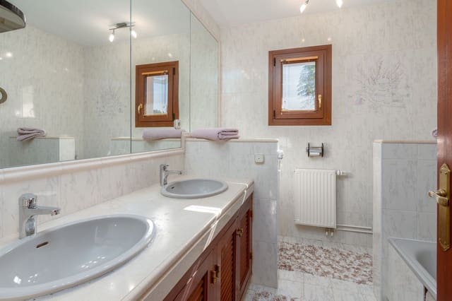 5 chambre Villa/Maison à vendre à Mijas pueblo, Mijas avec piscine garage - 1 499 000 € (Ref: 9427068)