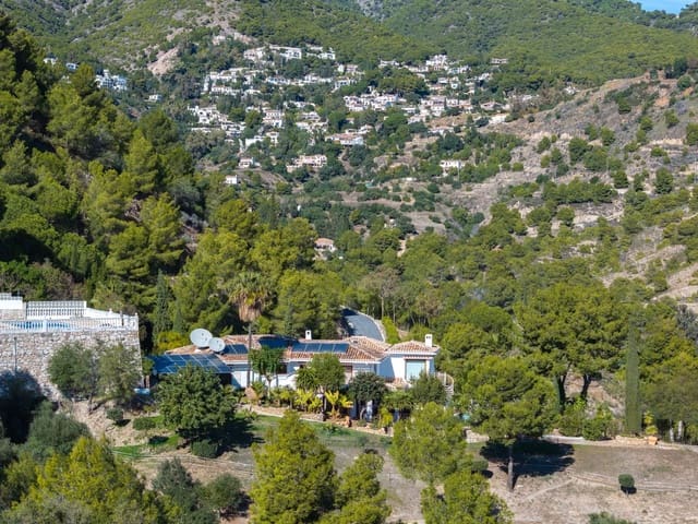 5 makuuhuone Huvila myytävänä paikassa Mijas pueblo, Mijas mukana uima-altaan 
autotalli - 1 499 000 € (Ref: 9427068)