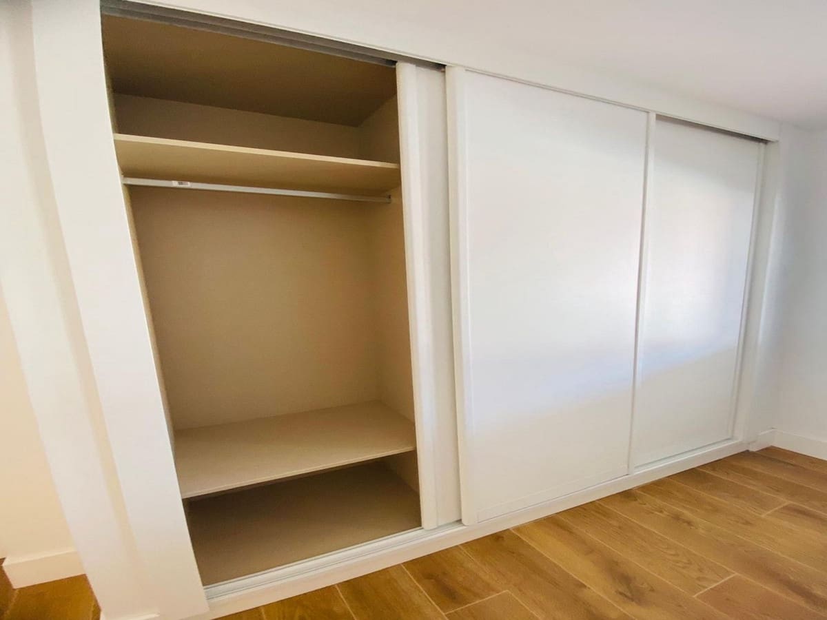 Apartamento de 2 habitaciones en Corralejo en venta con piscina garaje - 299.000 € (Ref: 9431291)