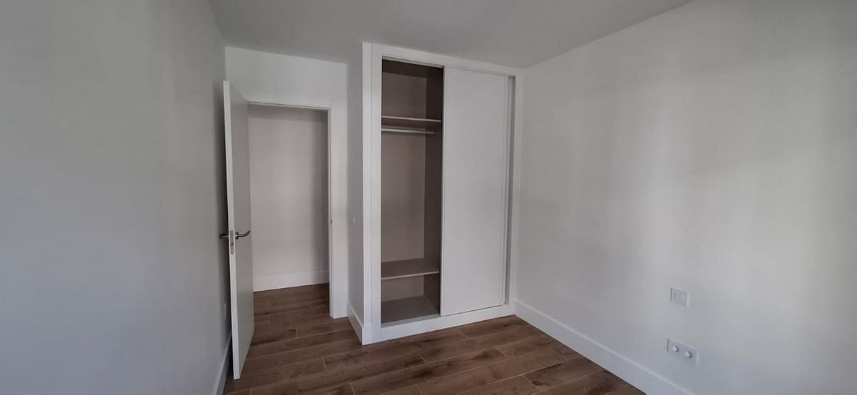 Apartamento de 2 habitaciones en Corralejo en venta con piscina garaje - 299.000 € (Ref: 9431291)