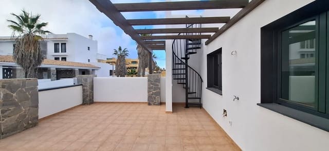 2 soverom Leilighet til salgs i Corralejo, La Oliva med svømmebasseng garasje - € 279 000 (Ref: 9431291)
