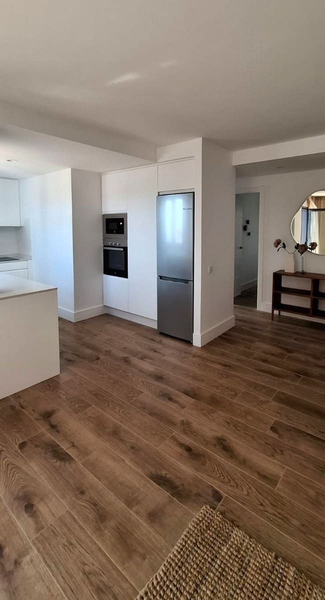 2 bedroom Apartment for sale in Corralejo with pool garage - € 279,000 (Ref: 9431291)