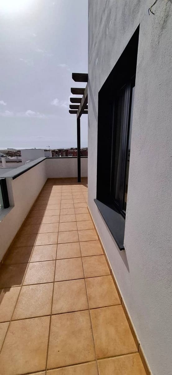2 bedroom Apartment for sale in Corralejo with pool garage - € 279,000 (Ref: 9431291)