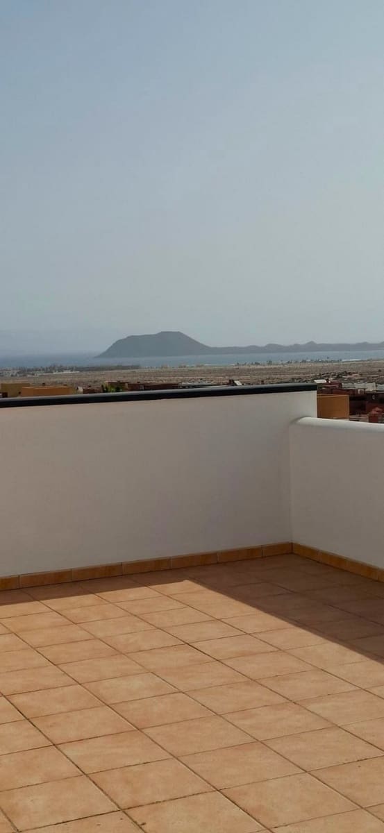 2 bedroom Apartment for sale in Corralejo with pool garage - € 279,000 (Ref: 9431291)