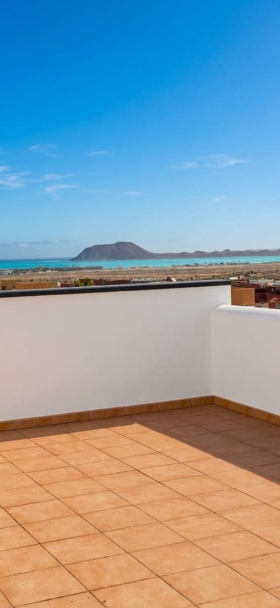 2 bedroom Apartment for sale in La Oliva with pool garage - € 275,500 (Ref: 9431291)