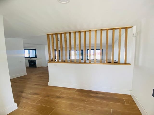3 slaapkamer Appartement te koop in Corralejo, La Oliva met zwembad garage - € 340.000 (Ref: 9431292)