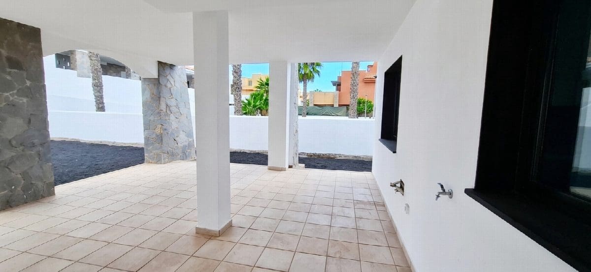 3 bedroom Apartment for sale in La Oliva with pool garage - € 340,000 (Ref: 9431292)