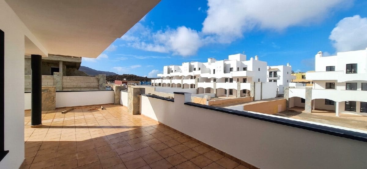 3 bedroom Apartment for sale in La Oliva with pool garage - € 340,000 (Ref: 9431292)
