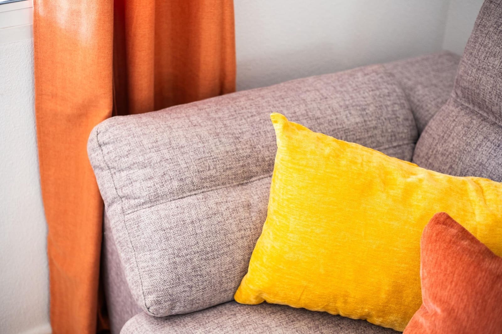 4 sypialnia Dom blizniak na sprzedaż w Orihuela Costa z basenem - 243 000 € (Ref: 9431300)