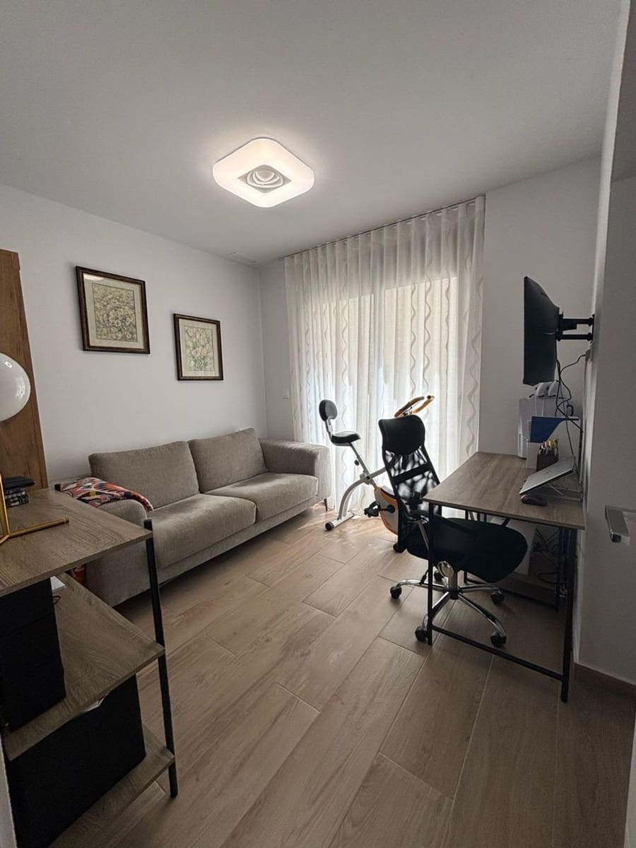 Chalet de 3 habitaciones en Orihuela Costa en venta con piscina - 448.000 € (Ref: 9431303)