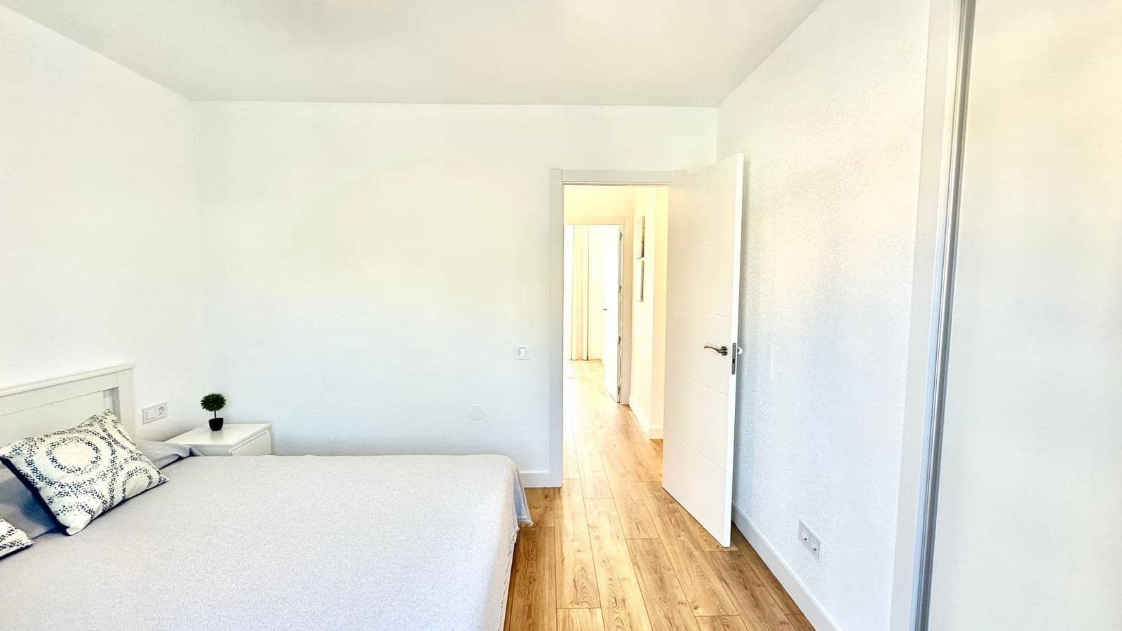 3 soveværelse Byhus til salg i Torrevieja med swimmingpool - € 249.900 (Ref: 9431306)