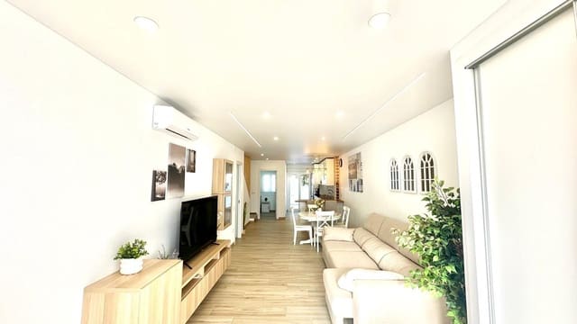 3 Zimmer Haus zu verkaufen in Nueva Torrevieja, Torrevieja mit Pool - 249.900 € (Ref: 9431306)