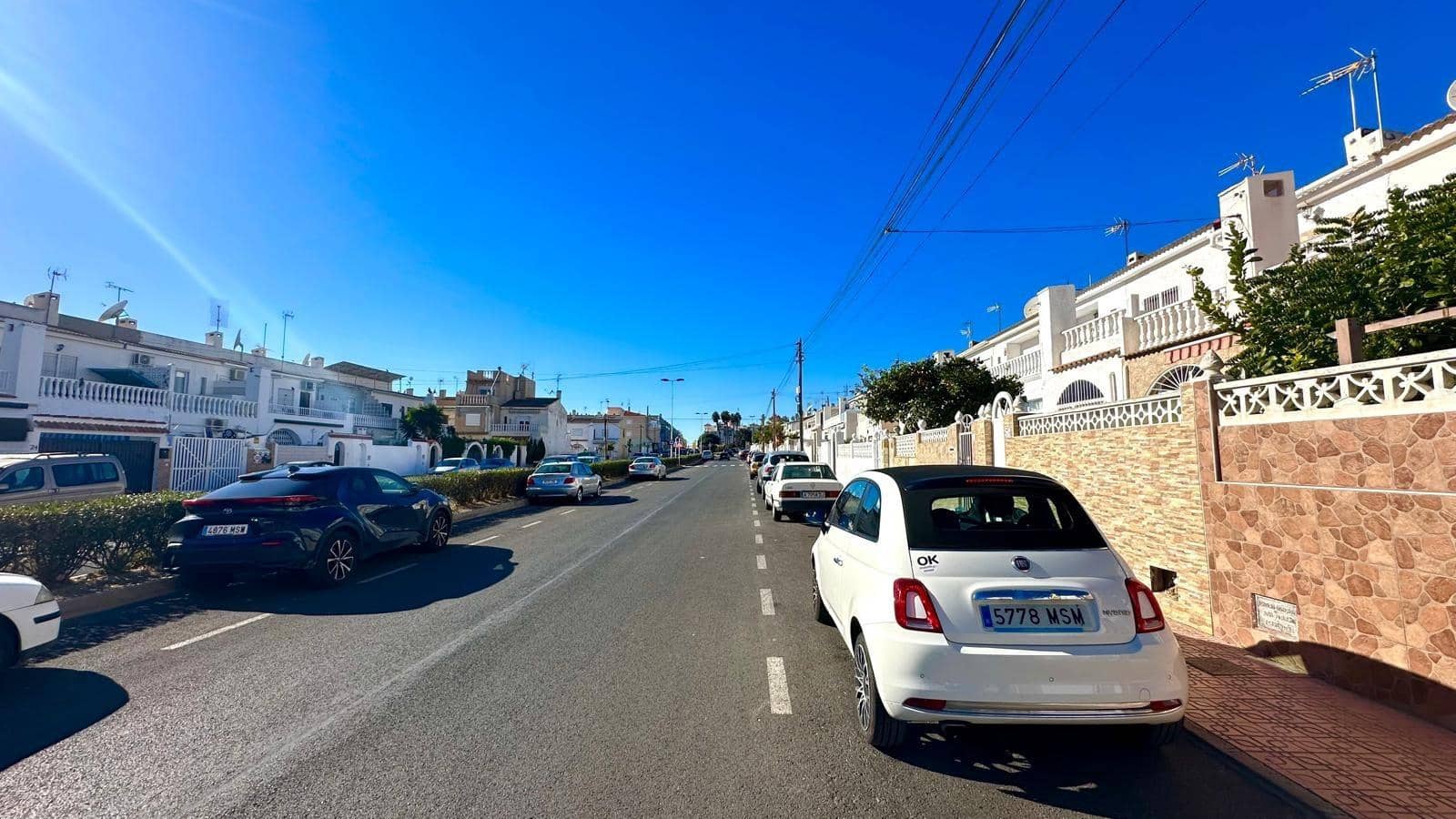 3 soveværelse Byhus til salg i Torrevieja med swimmingpool - € 249.900 (Ref: 9431306)