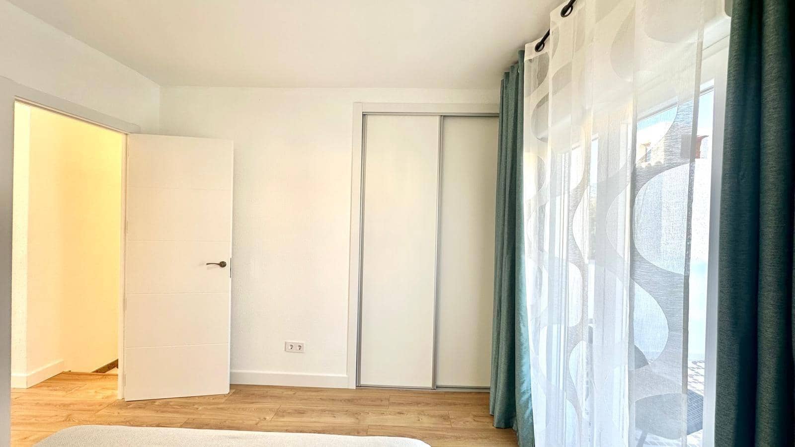 3 soveværelse Byhus til salg i Torrevieja med swimmingpool - € 249.900 (Ref: 9431306)