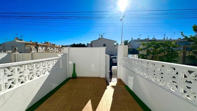 3 Zimmer Haus zu verkaufen in Nueva Torrevieja, Torrevieja mit Pool - 249.900 € (Ref: 9431306)