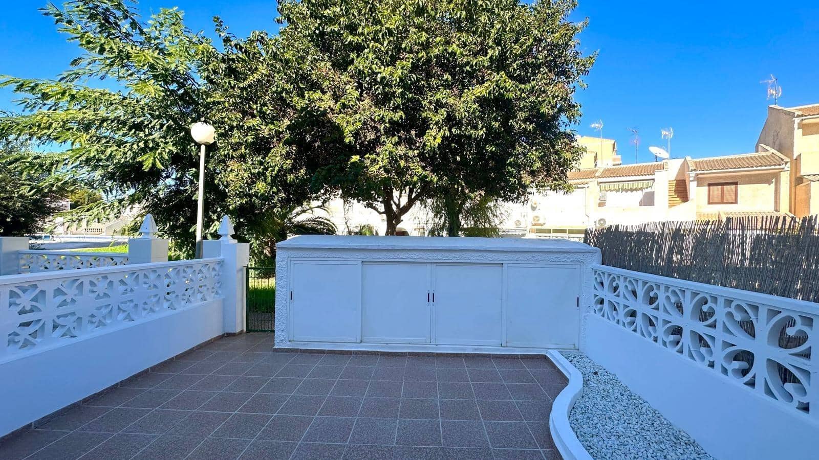 3 soveværelse Byhus til salg i Torrevieja med swimmingpool - € 249.900 (Ref: 9431306)