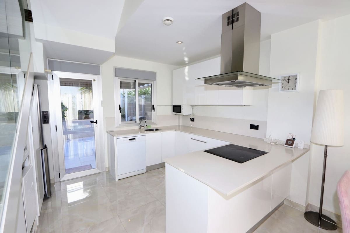 3 bedroom Villa for sale in Orihuela Costa with pool garage - € 389,000 (Ref: 9431849)