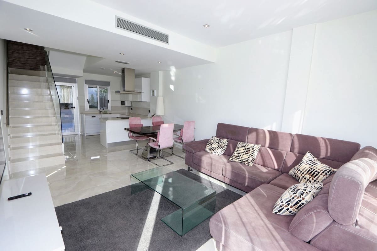 3 bedroom Villa for sale in Orihuela Costa with pool garage - € 389,000 (Ref: 9431849)