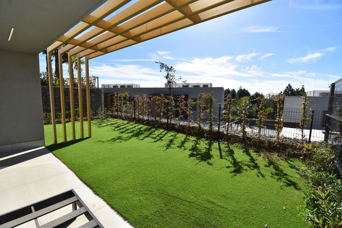 4 bedroom Townhouse for sale in Mijas Costa with pool - € 1,099,999 (Ref: 9433290)