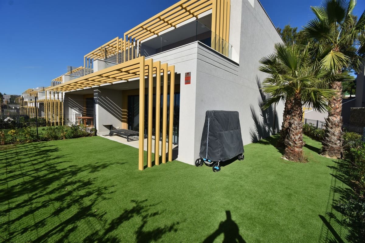 4 bedroom Townhouse for sale in Mijas Costa with pool - € 1,099,999 (Ref: 9433290)