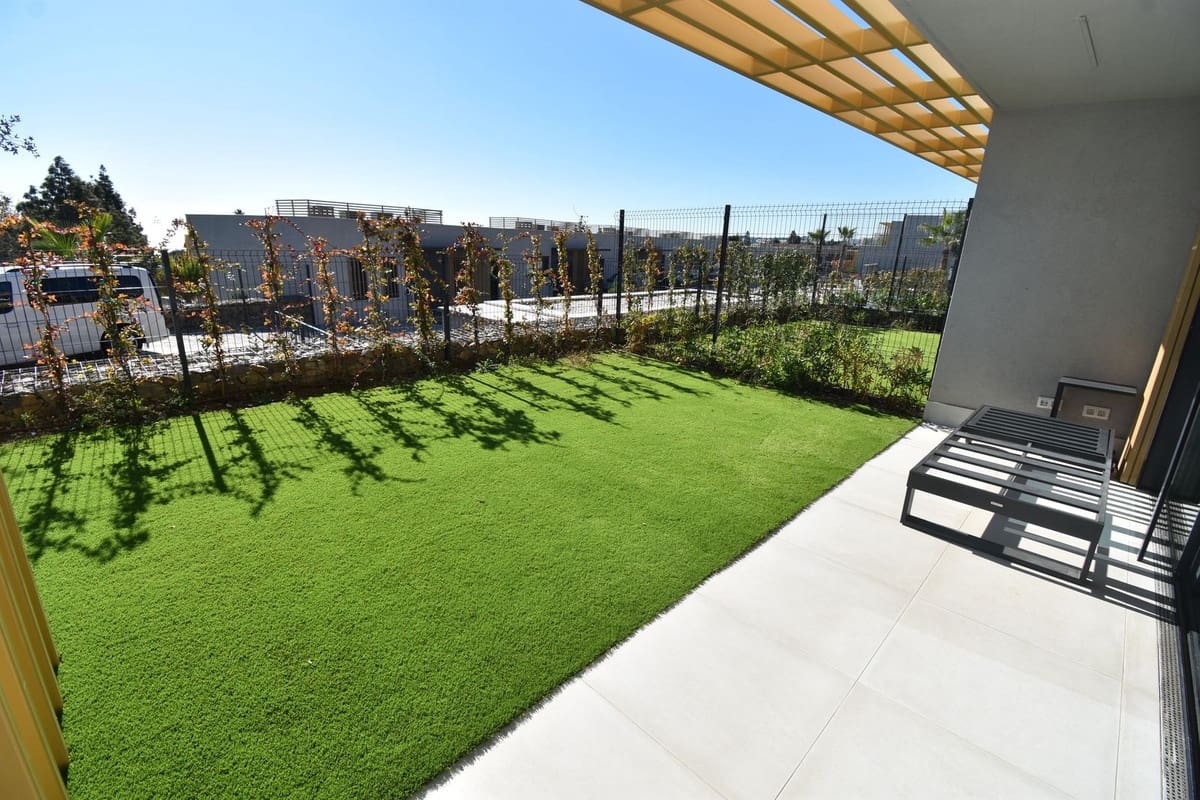4 bedroom Townhouse for sale in Mijas Costa with pool - € 1,099,999 (Ref: 9433290)