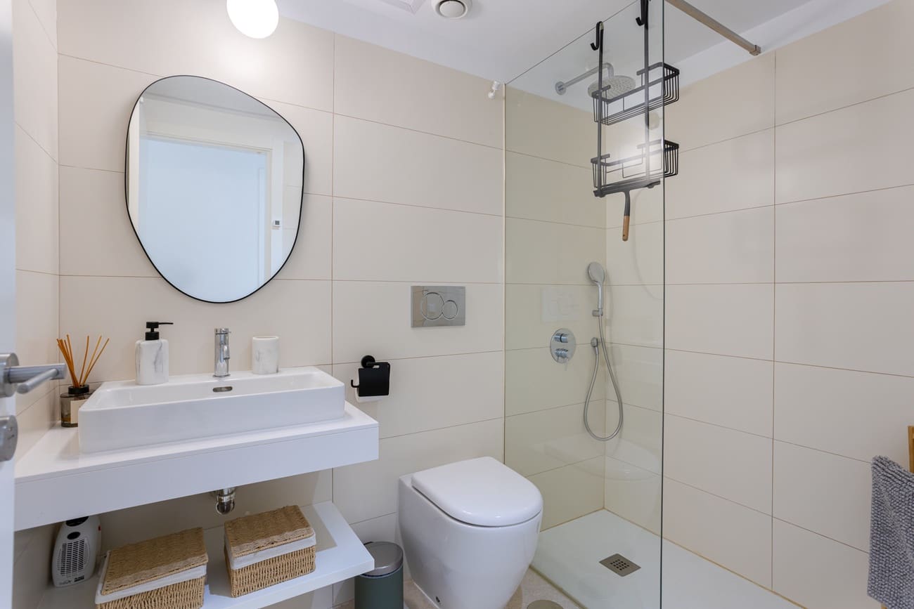 3 sypialnia Apartament na sprzedaż w Torrevieja z basenem garażem - 340 000 € (Ref: 9433292)