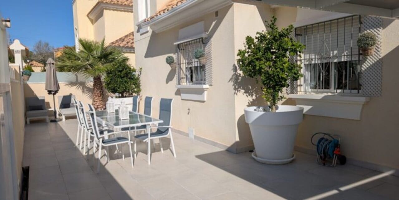 3 camera da letto Villa in vendita in Villamartin con piscina - 489.900 € (Rif: 9437089)