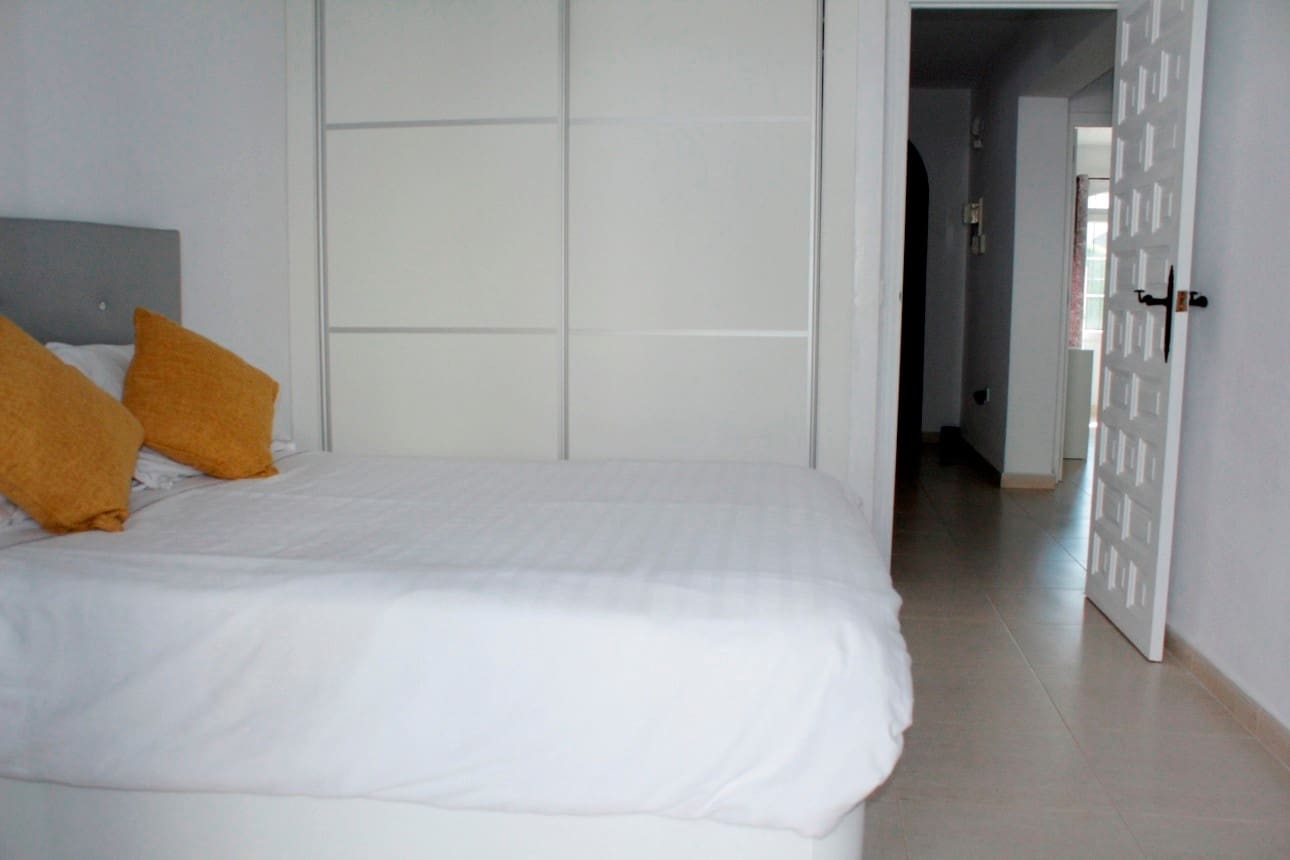 3 bedroom Villa for sale in Orihuela Costa with pool garage - € 329,990 (Ref: 9437093)