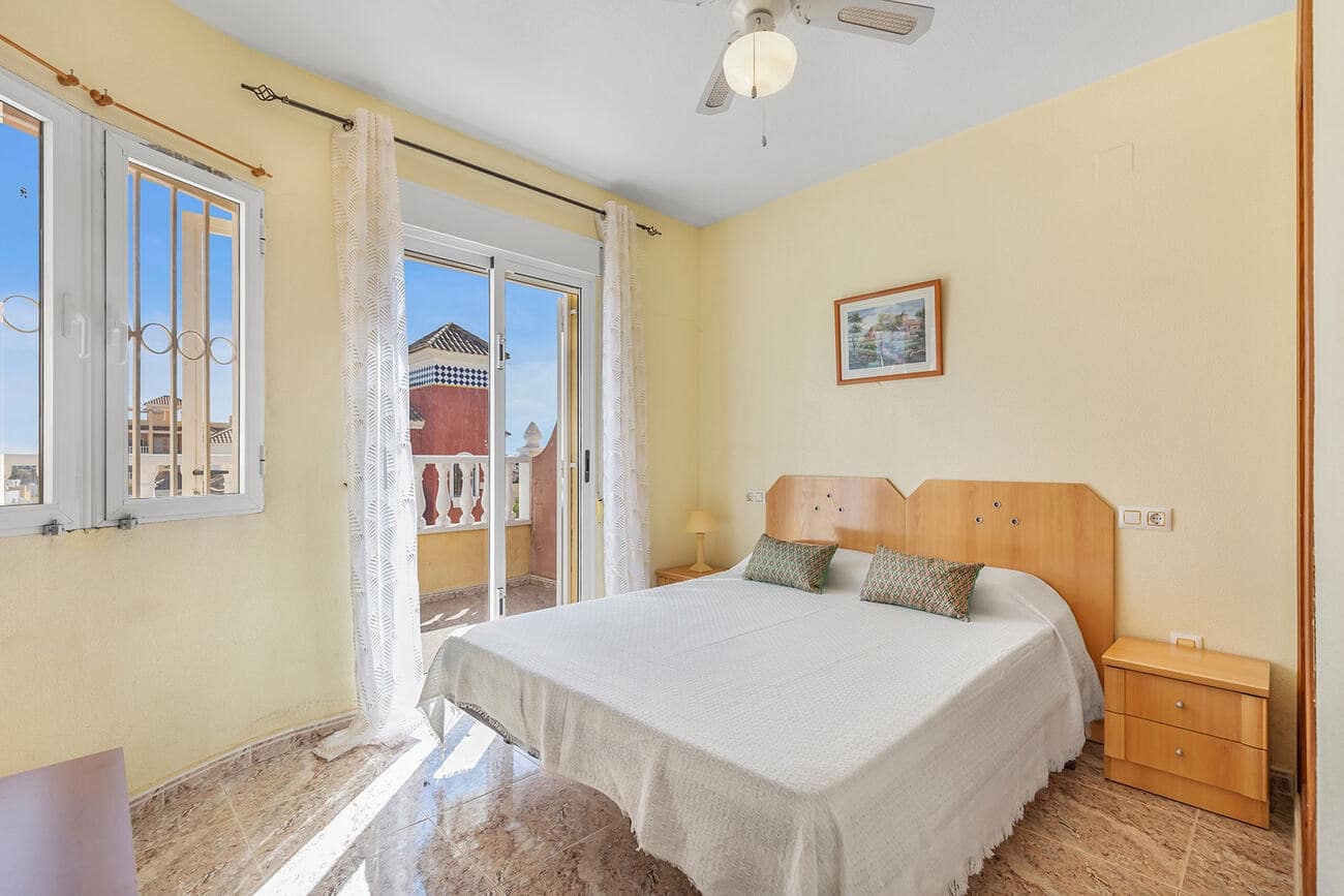 2 soverom Rekkehus til salgs i Orihuela Costa - € 170 000 (Ref: 9437094)