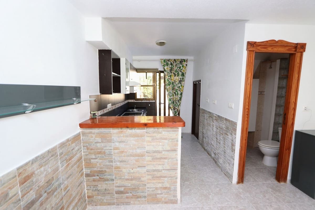 3 sovrum Semi-fristående Villa till salu i Los Balcones - 165 000 € (Ref: 9439958)