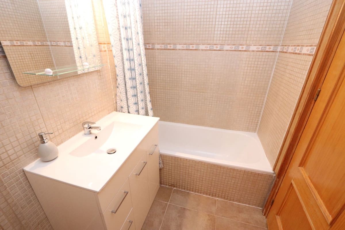 3 sovrum Semi-fristående Villa till salu i Los Balcones - 165 000 € (Ref: 9439958)