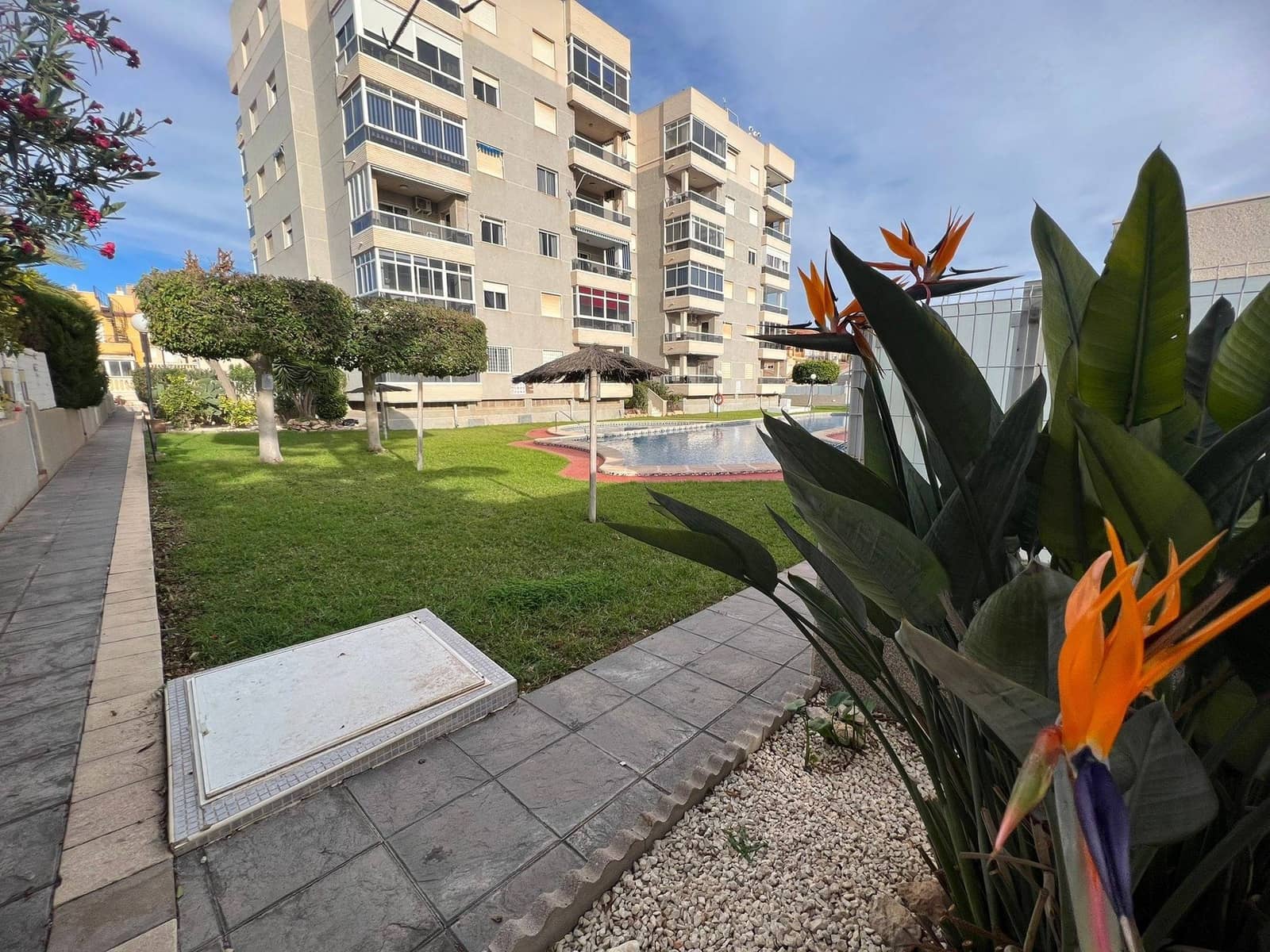 2 sovrum Lägenhet till salu i Torrevieja med pool - 195 999 € (Ref: 9441374)