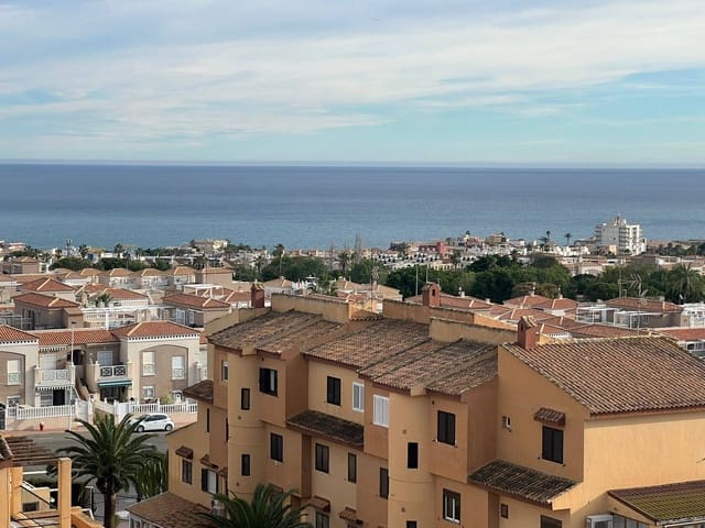 Piso de 2 habitaciones en Aguas Nuevas, Torrevieja en venta con piscina - 195.999 € (Ref: 9441374)