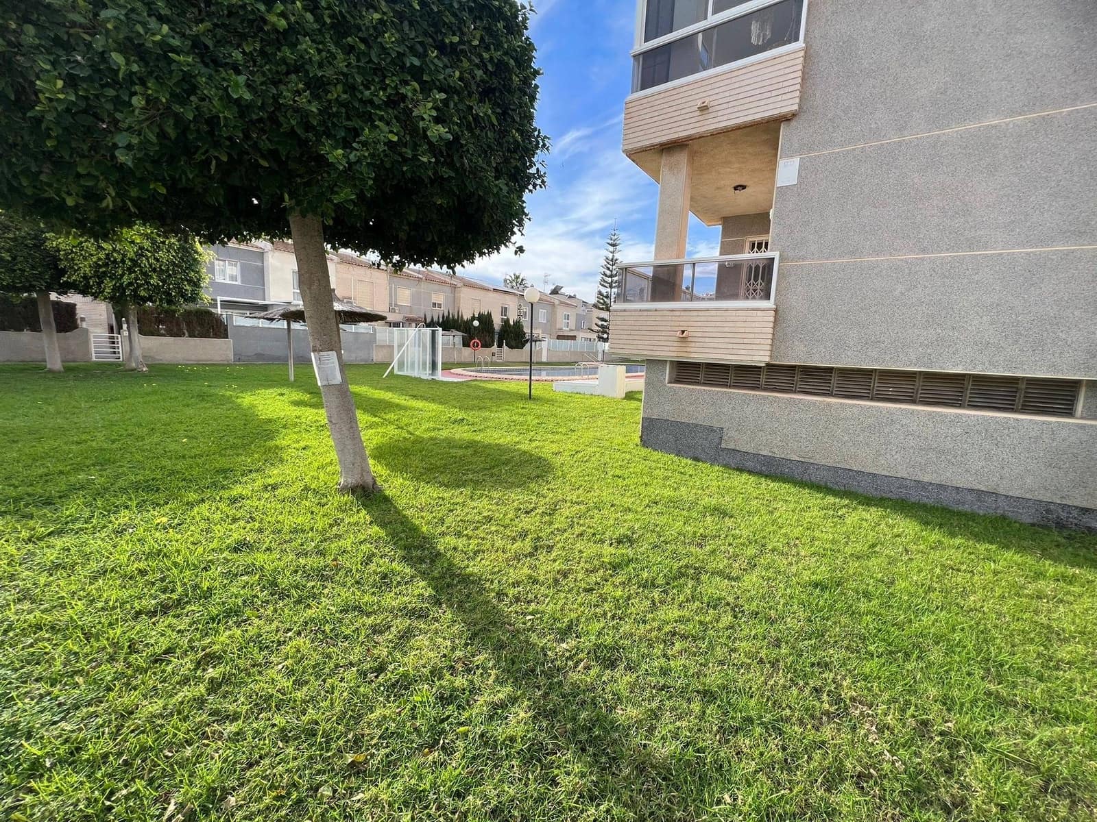 2 bedroom Townhouse for sale in Torrevieja with pool - € 195,999 (Ref: 9441374)