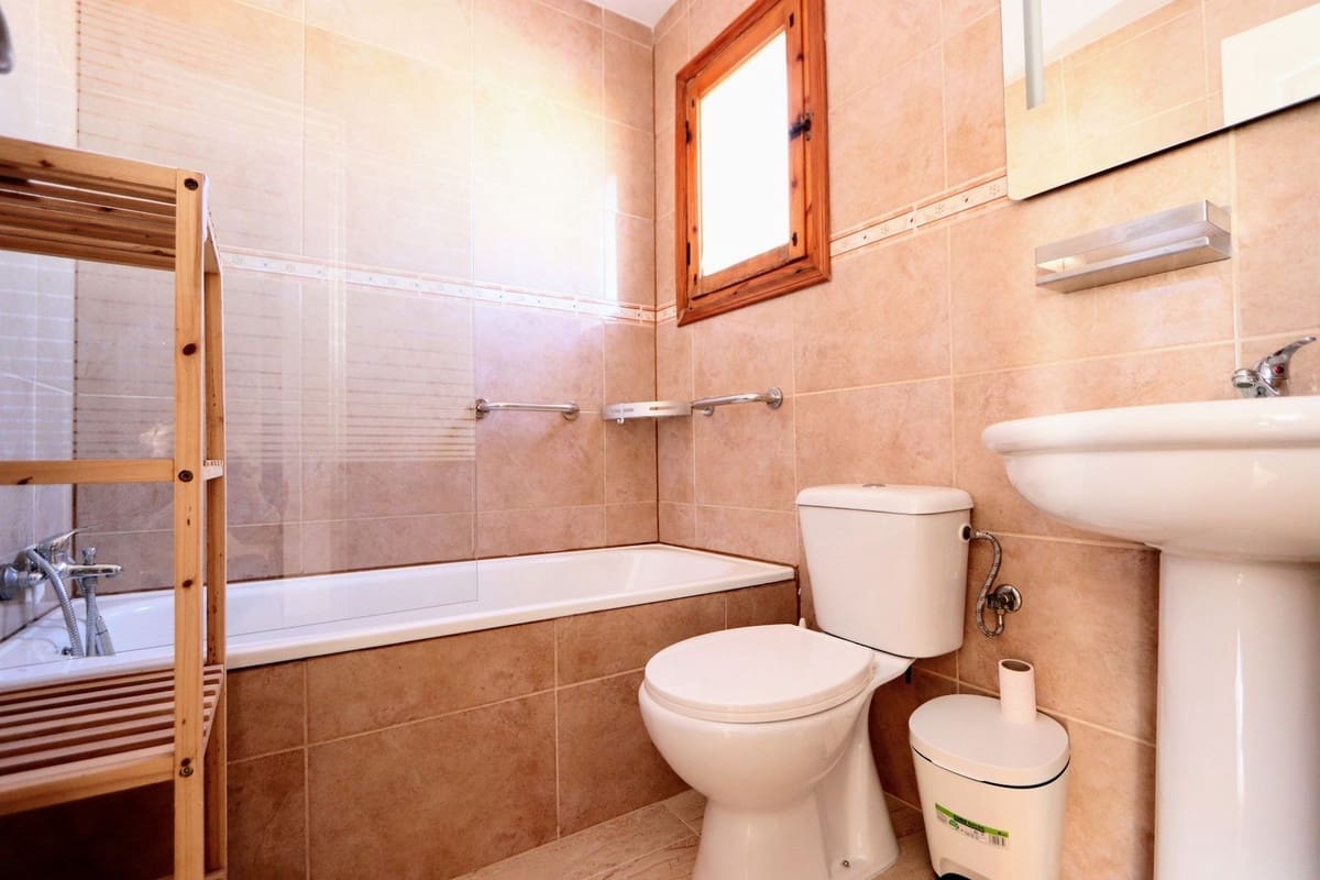 2 sypialnia Dom na sprzedaż w Los Balcones z basenem - 160 000 € (Ref: 9446206)