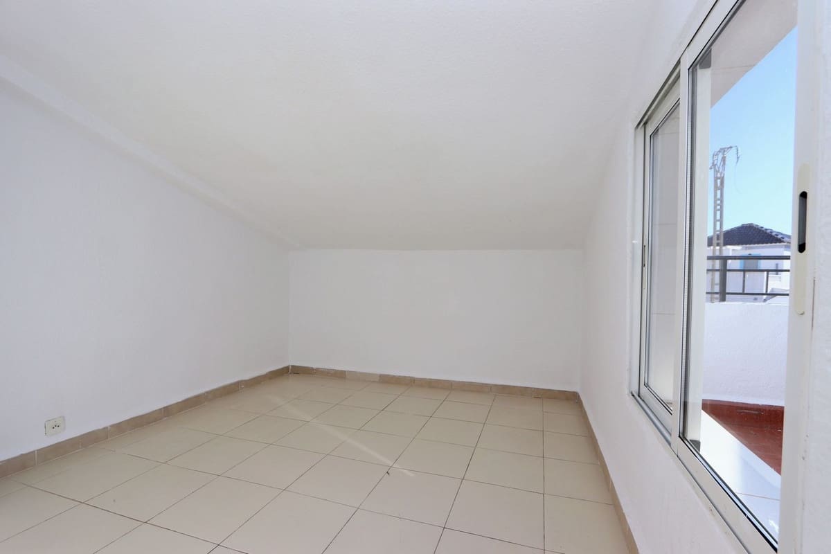 2 sypialnia Dom na sprzedaż w Los Balcones z basenem - 160 000 € (Ref: 9446206)