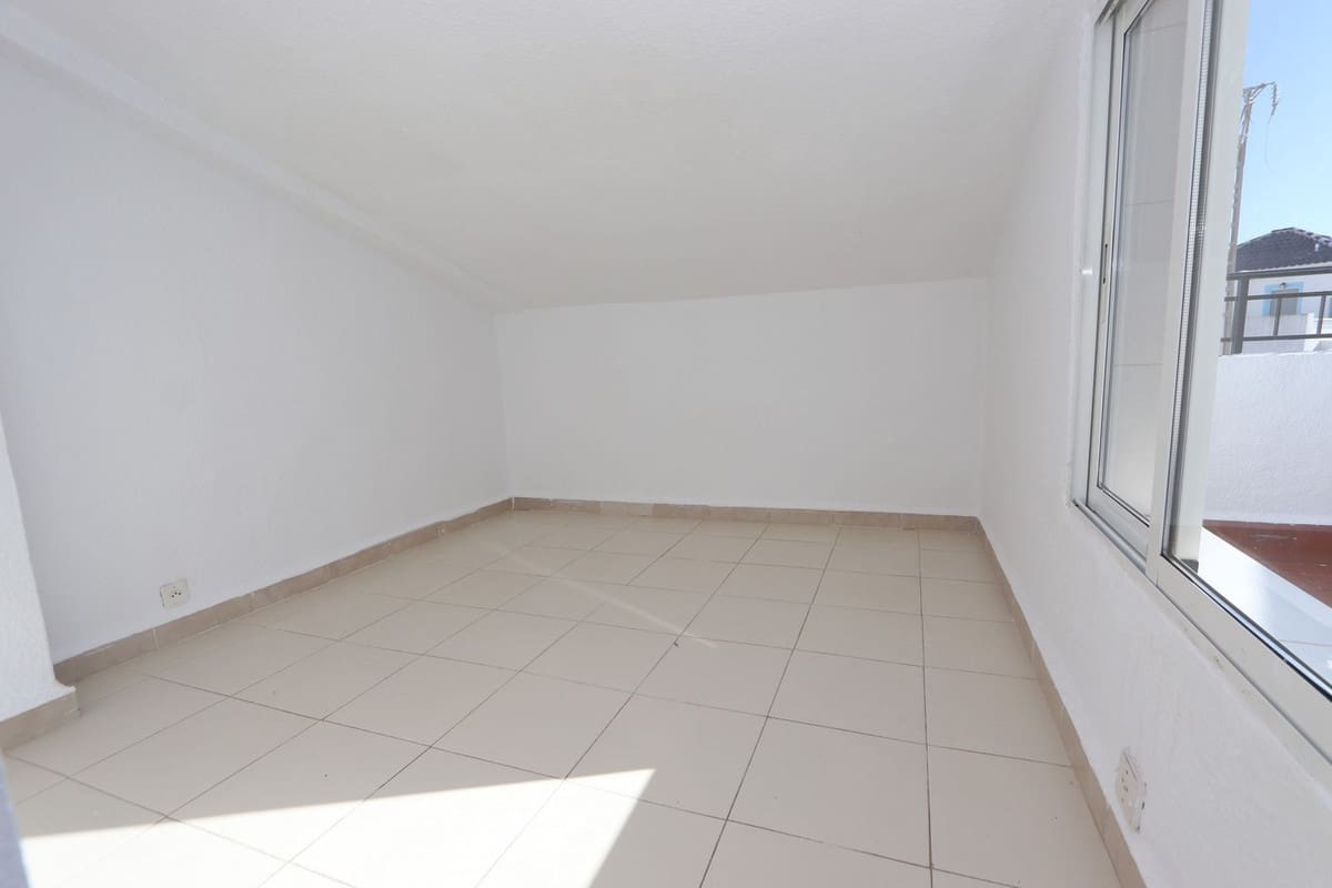 2 sypialnia Dom na sprzedaż w Los Balcones z basenem - 160 000 € (Ref: 9446206)