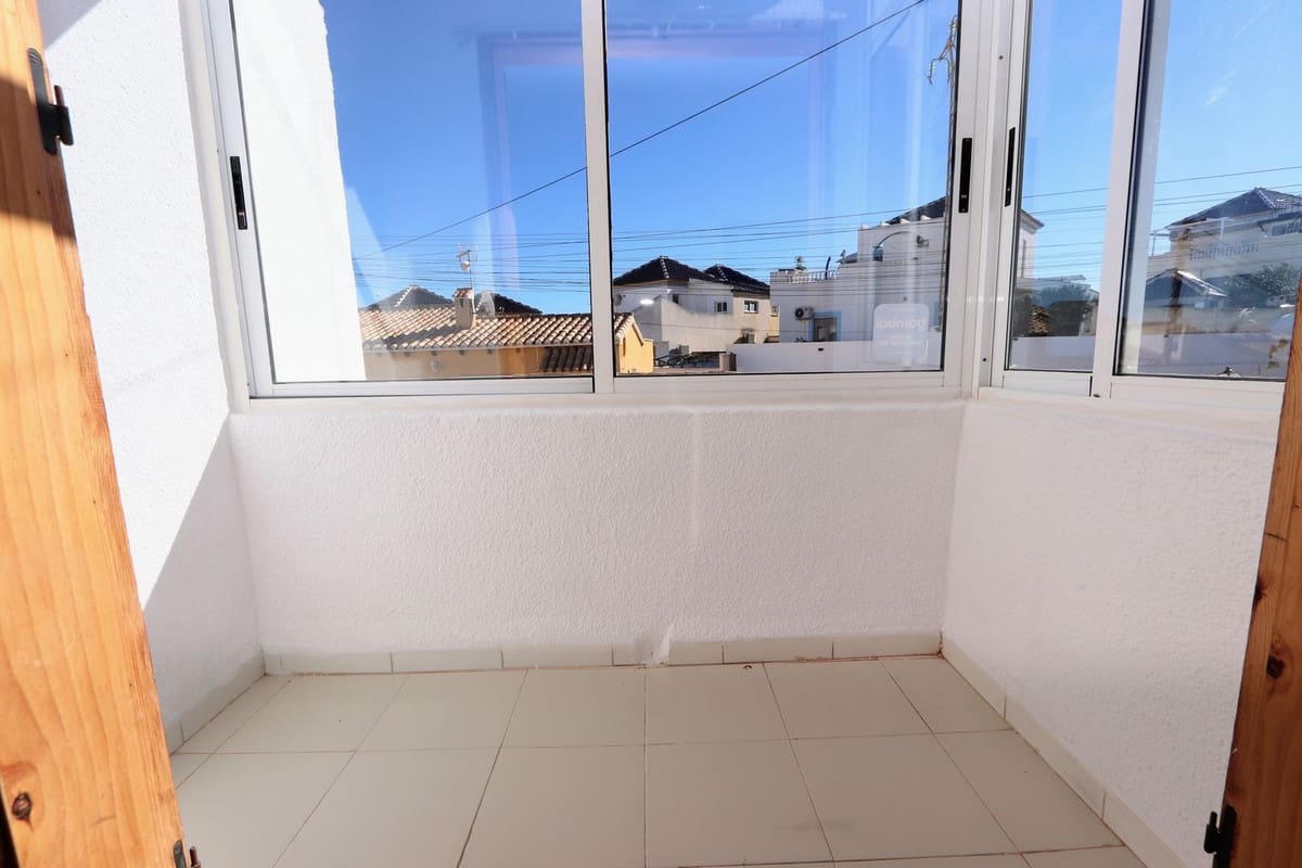 2 sypialnia Dom na sprzedaż w Los Balcones z basenem - 160 000 € (Ref: 9446206)