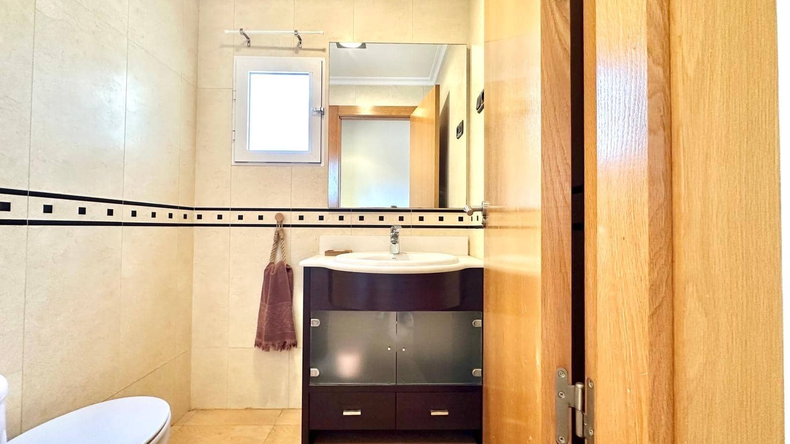 Apartamento de 3 habitaciones en Torrevieja en venta - 209.900 € (Ref: 9448693)