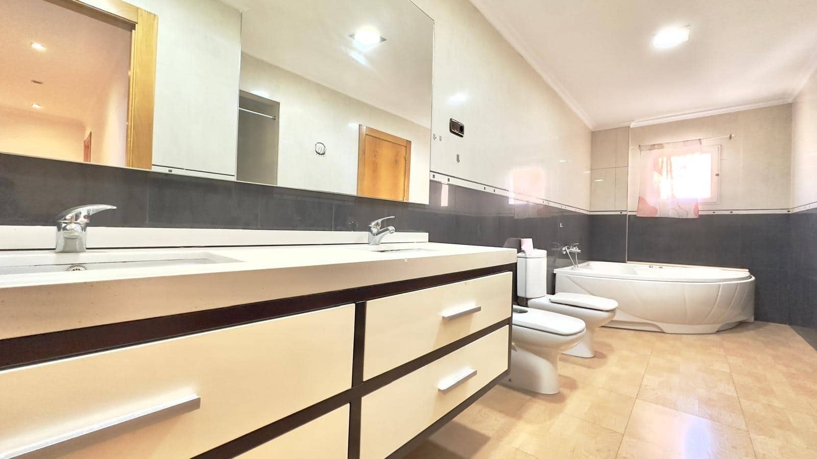 3 Zimmer Wohnung zu verkaufen in Torrevieja - 189.900 € (Ref: 9448693)