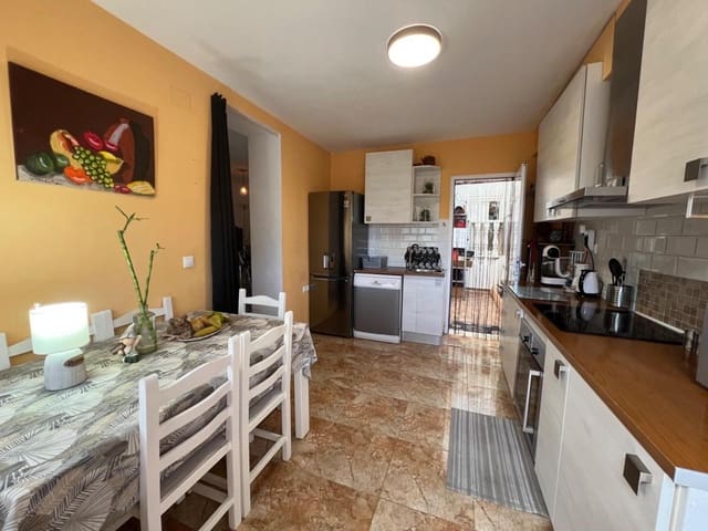 4 bedroom Townhouse for sale in Nueva Torrevieja, Torrevieja with pool - € 248,000 (Ref: 9448694)