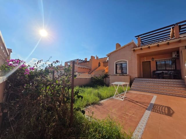2 bedroom Bungalow for sale in Aguas Nuevas, Torrevieja with pool garage - € 165,000 (Ref: 9448697)