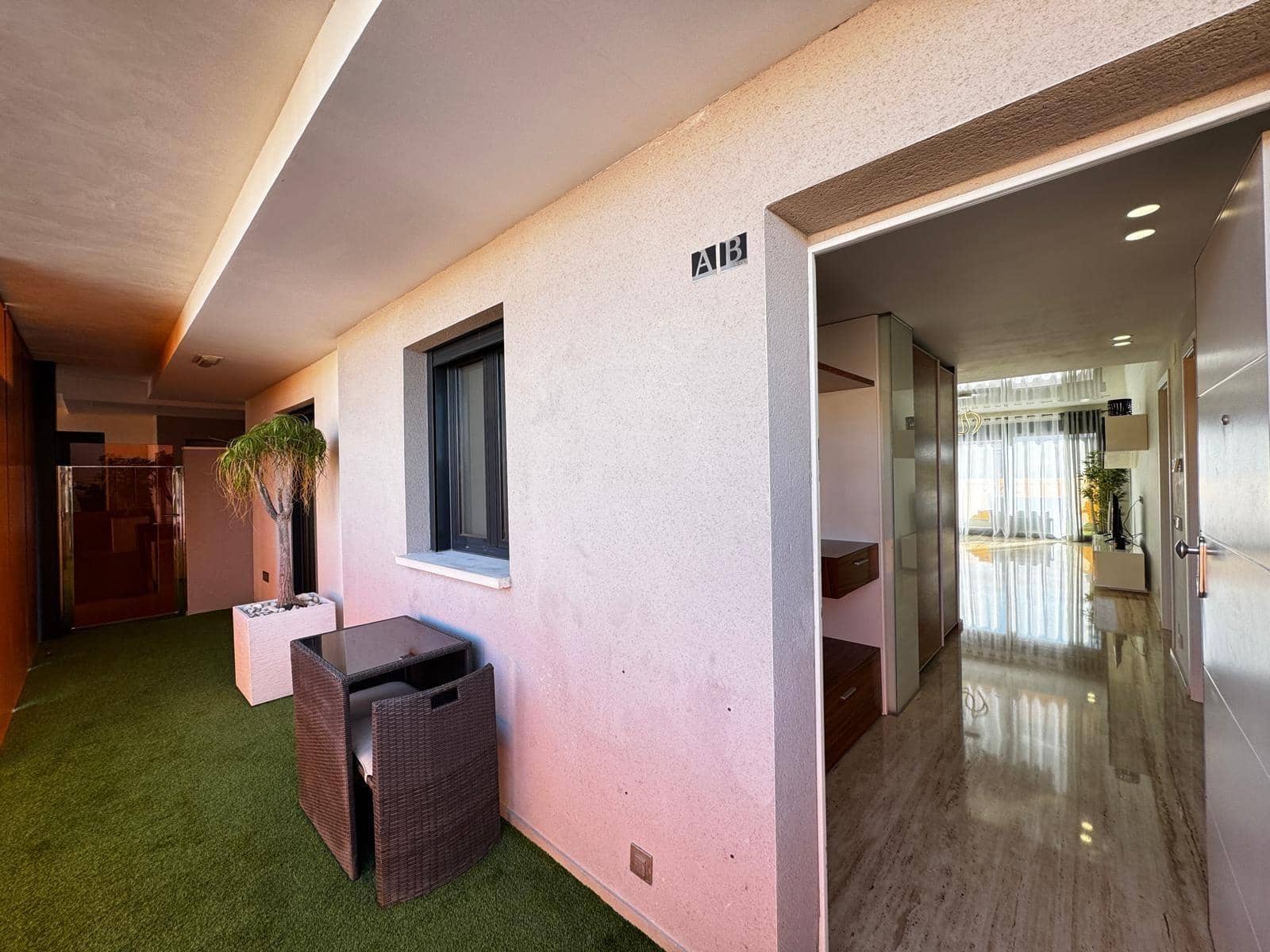 4 soverom Penthouse til salgs i Torrevieja med svømmebasseng - € 529 900 (Ref: 9448698)