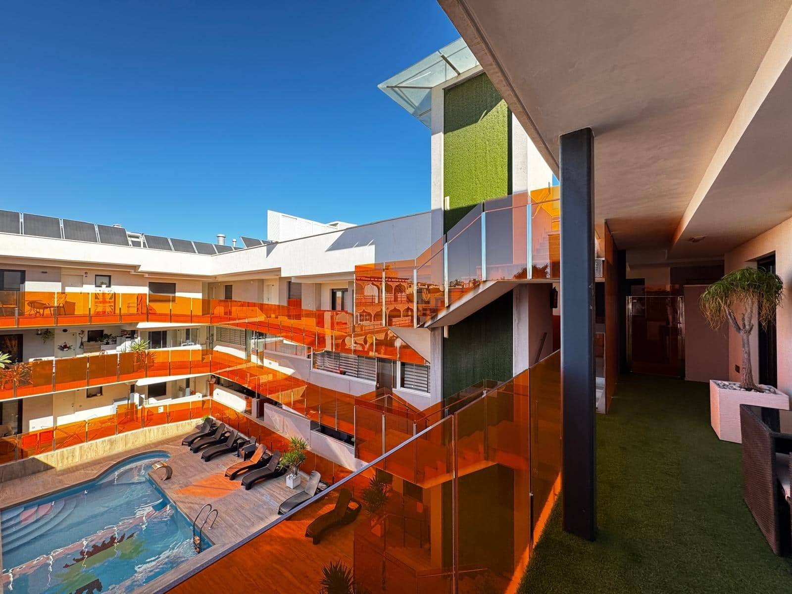 4 soverom Penthouse til salgs i Torrevieja med svømmebasseng - € 529 900 (Ref: 9448698)